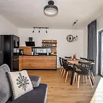 Feriehus Rusinski Raj - *